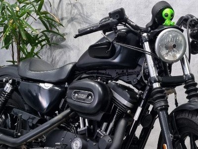 HARLEY DAVIDSON HARLEY XL883 R